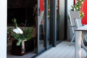 Visuel ambiance d'un coulissant trois vantaux